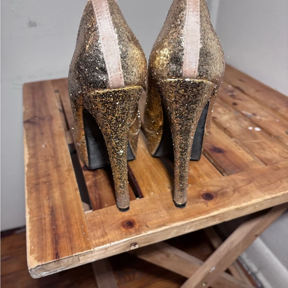 D Heart Gold Glitter Stiletto Platform Heels